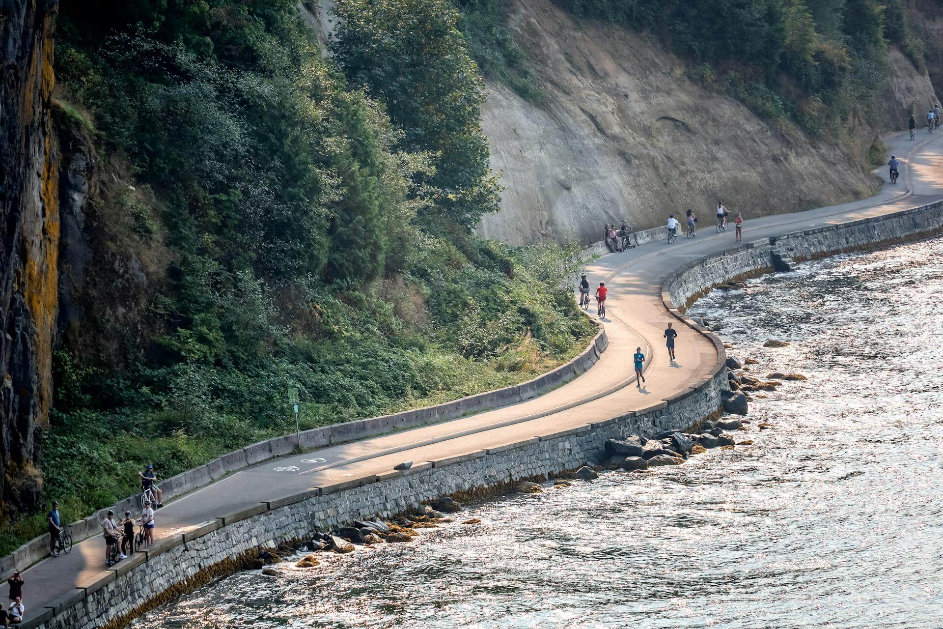 Stanley Park Seawall with autumn colour and ocean views