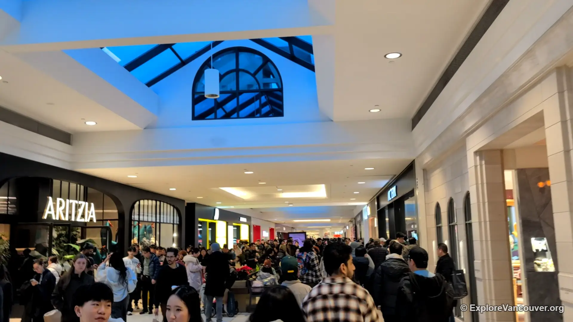 Aritzia storefront at CF Richmond Centre