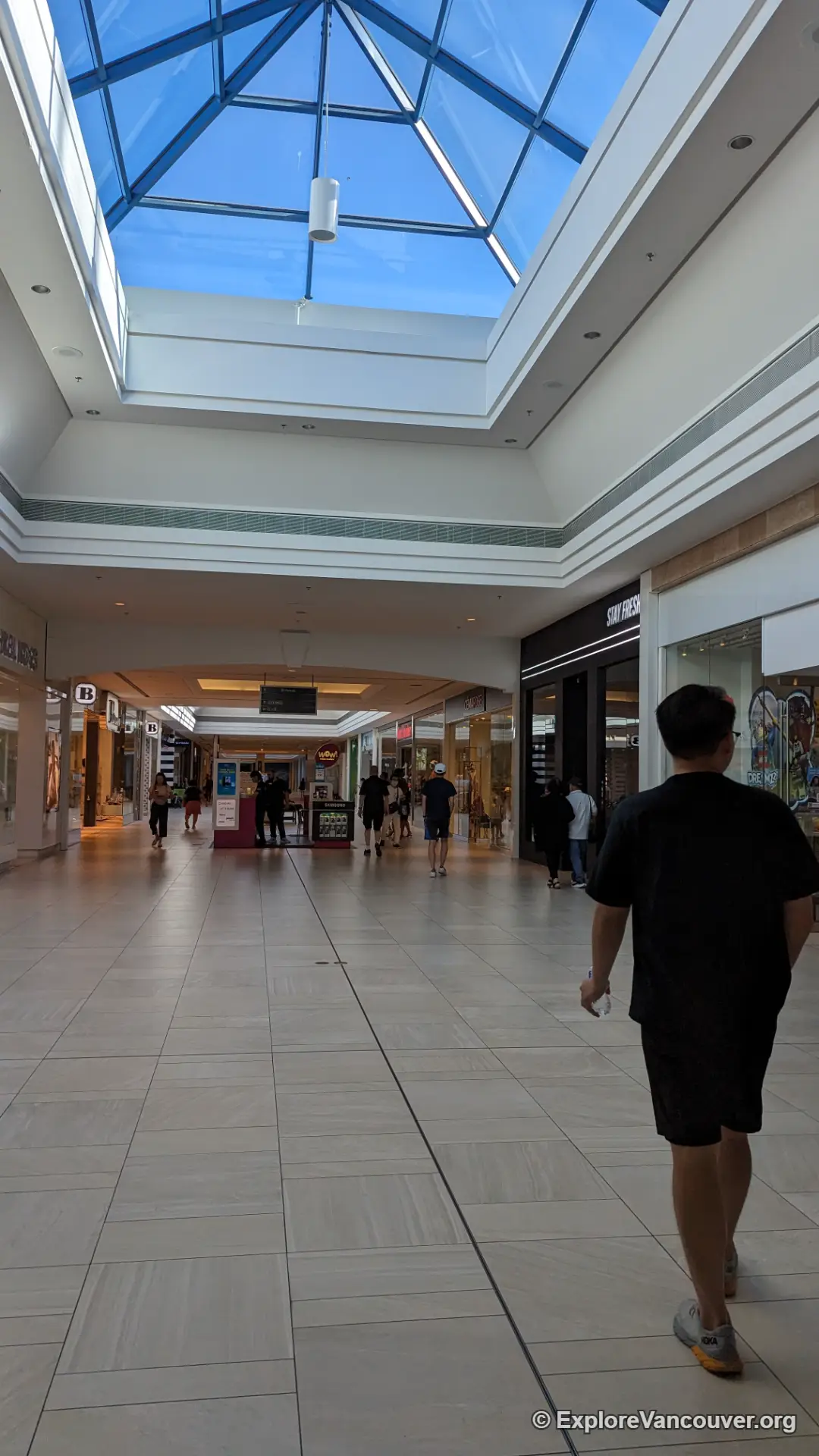 Interior corridor inside CF Richmond Centre
