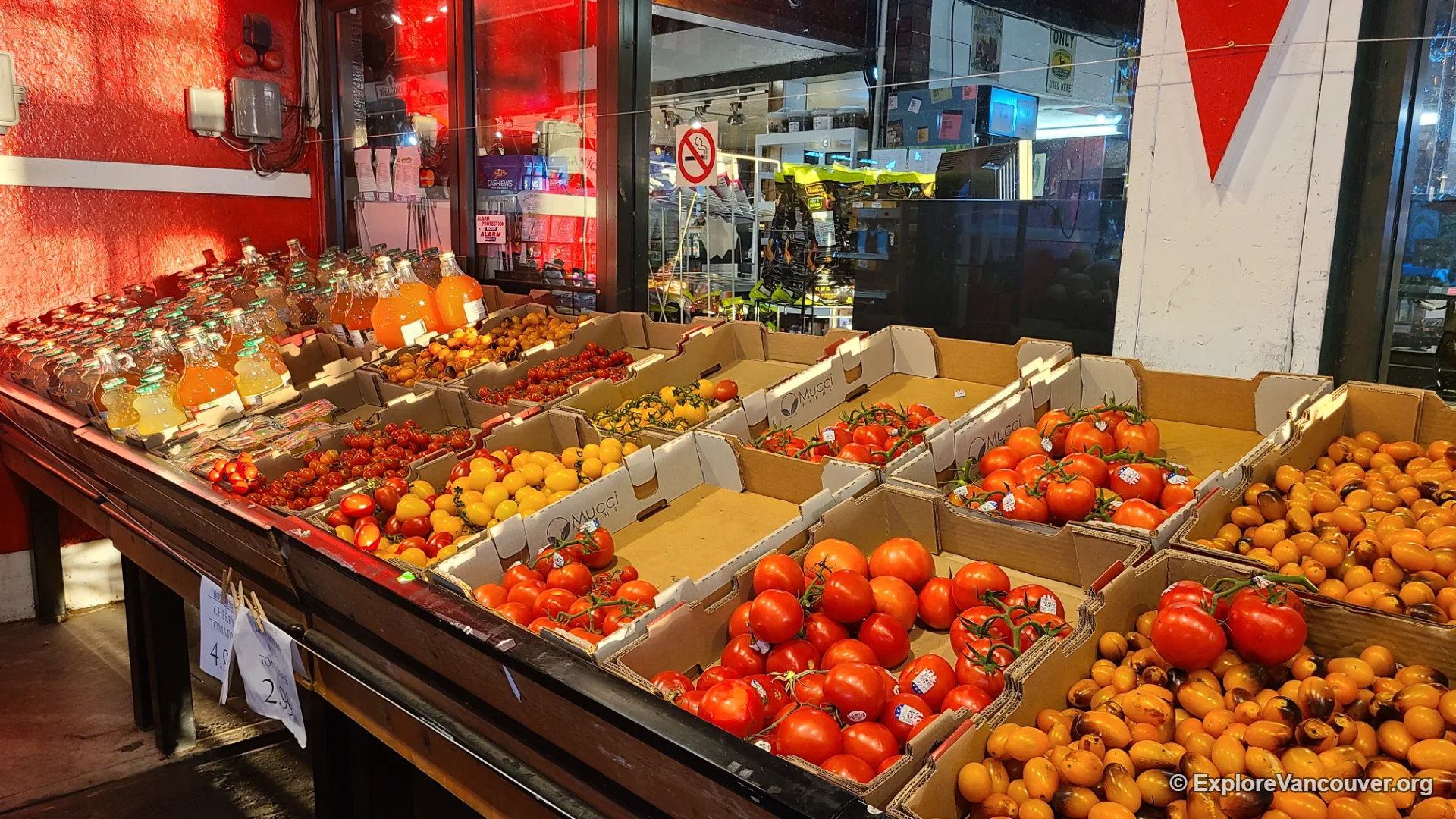 Vegetable stand at a Richmond country farm market