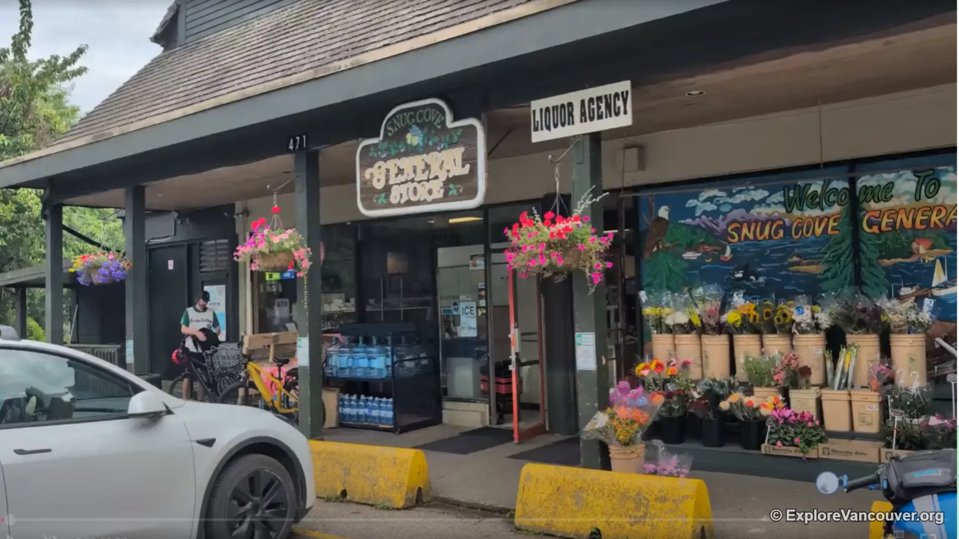 Snug Cove General Store on Bowen Island Trunk Road