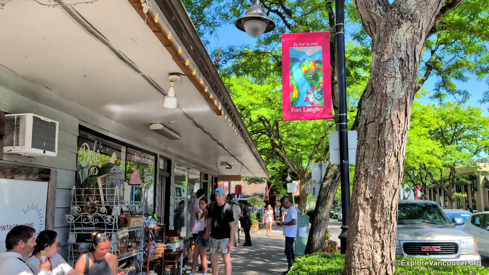 Visitors walking along Glover Road in Fort Langley Village