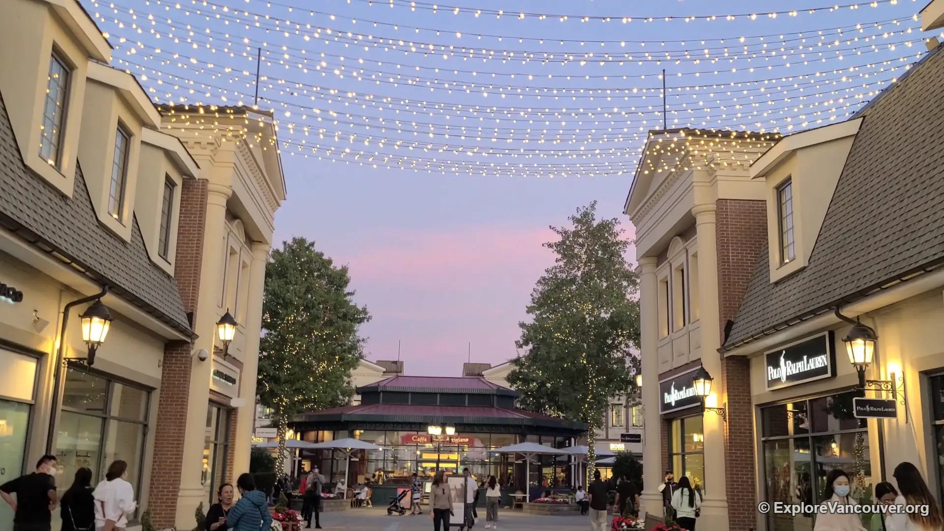 Piazza walkway at McArthurGlen Designer Outlet Vancouver Airport