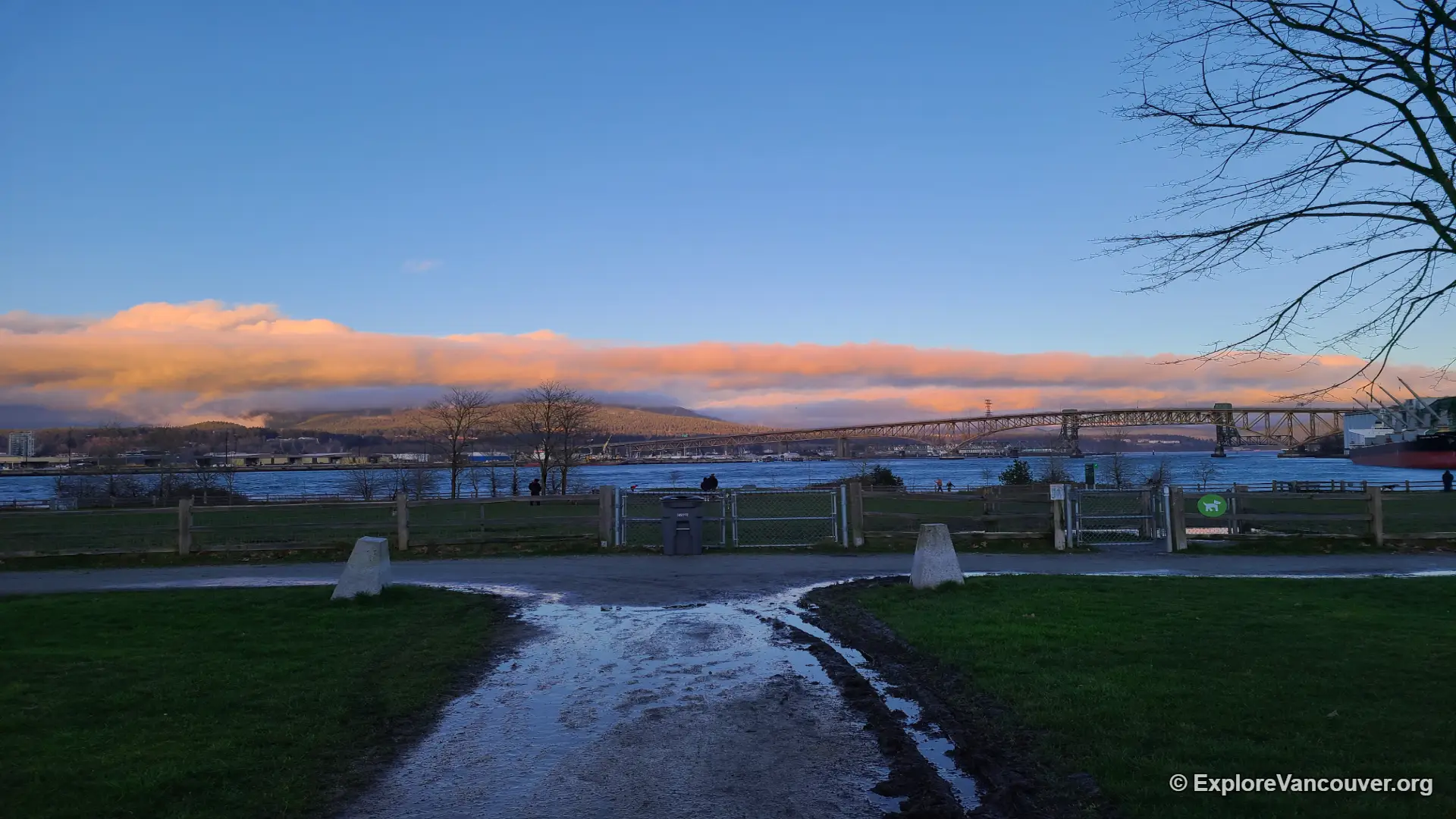 Road leading into New Brighton Park