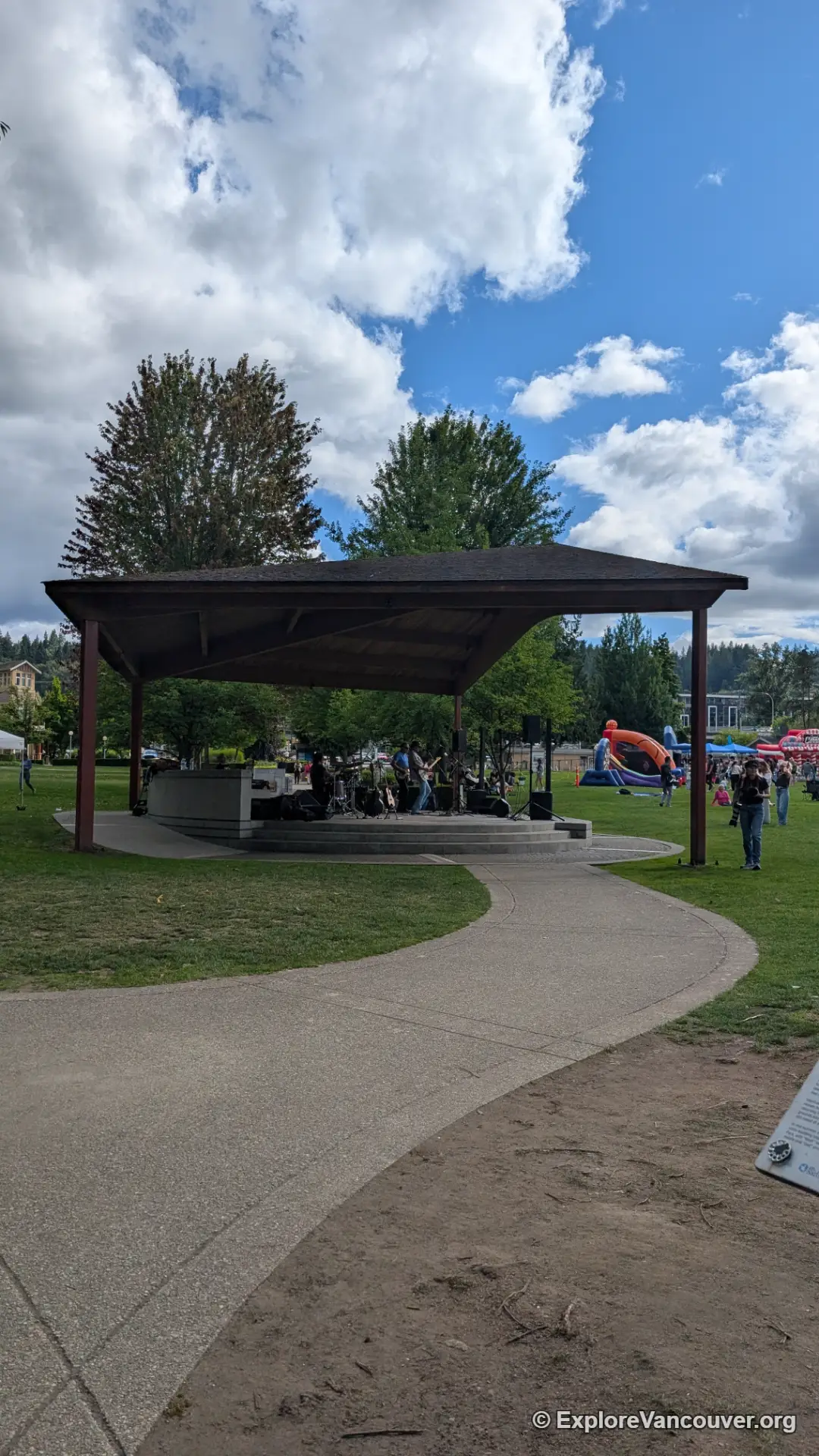 Picnic shelter at Rocky Point Park