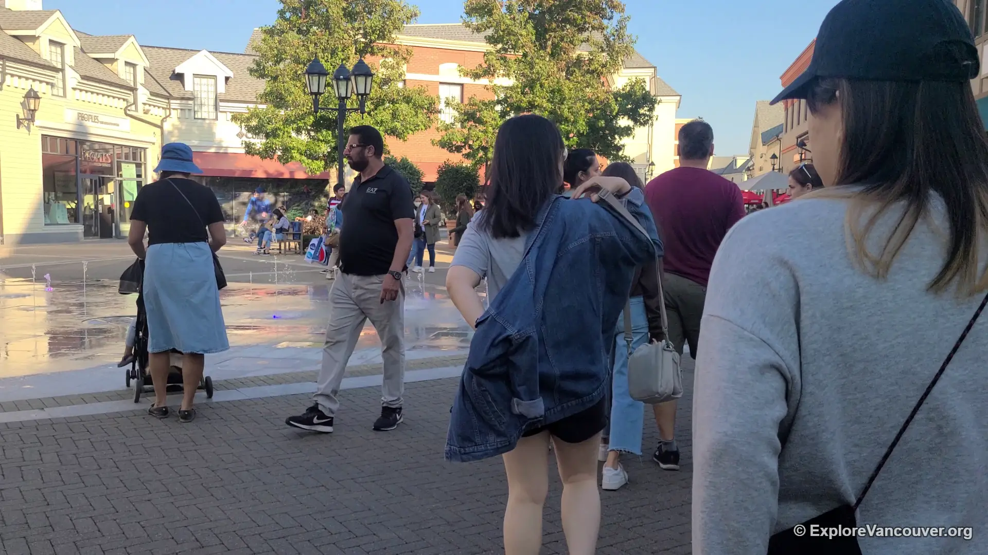 Outdoor shopping walkway at McArthurGlen Designer Outlet Vancouver Airport